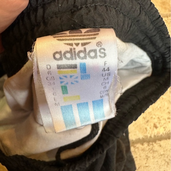 Vintage Adidas 90's Men's Embroidered Trefoil Nylon Shorts Sz M - Picture 5 of 11